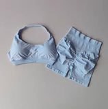 Conjunto de top e short esportivo