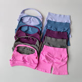 Conjunto de top e short esportivo